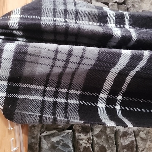 FRINGE SCARF - Picture 2 of 6